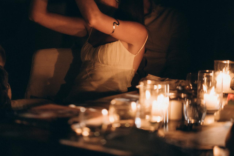 Arabskie noce pod gwiazdami: taras na dachuArabskie noce pod gwiazdami: mezze na dachu i mistyczny pokaz