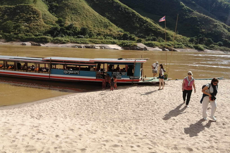 Chiang Rai – Luang Prabang: 2-dniowy rejs po rzece premium