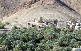 Oman's Grand Canyon: Full-Day Tour from Muscat