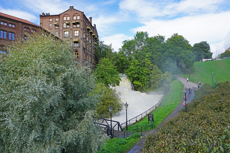 Stadswandelingen Oslo: historische rivierwandelingStadswandelingen door Oslo: Historische rivierwandeling