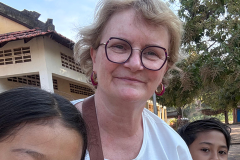 Phnom Penh: Silk Island School Visit with Activities