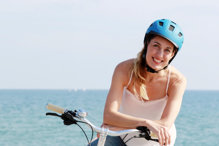 Barcelona: 1.5-Hour Sightseeing Tour by Electric Bike Barcelona: 1.5-Hour Sightseeing Tour by eBike in French