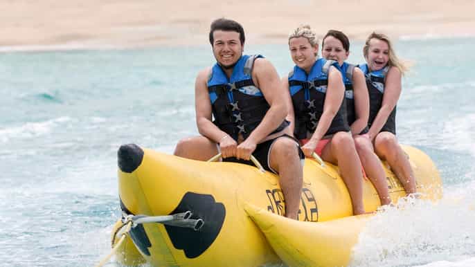 dubai banana boat ride