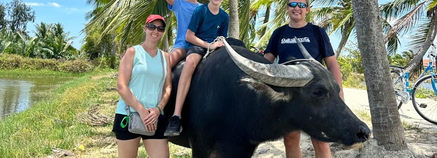 Đà Nẵng ou Hội An : excursion à vélo et sortie en bateau-panier