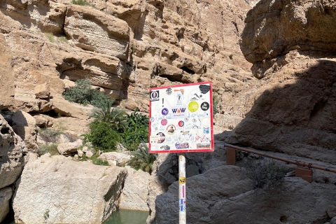 Privétour van een hele dag naar Wadi Shab en Bimmah Sinkhole