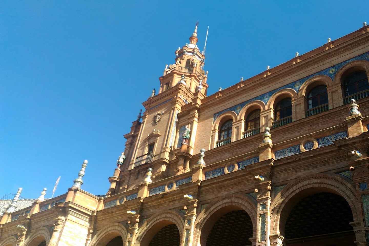 river cruise in spain | cruise and walk into beautiful landmarks in seville