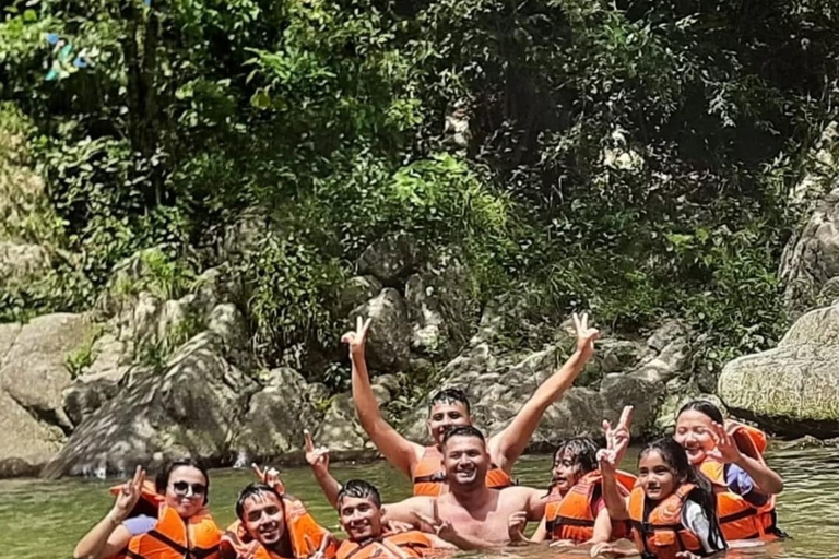 Kathmandu: Chitlang and Markhu 2-Day Guided Tour