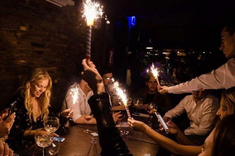 كانكون: ليلة واحدة في أسطح حصرية ونوادي المكسيككانكون: ليلة واحدة في أسطح ونوادي حصرية في المكسيك