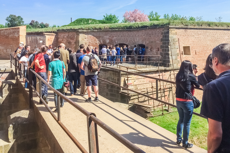 Ab Prag: Führung in der KZ-Gedenkstätte TheresienstadtTour ohne Abholung