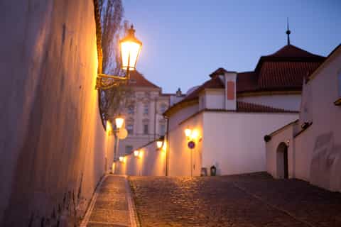 3-Hour Tour of Prague Castle and Old Town After Dark
