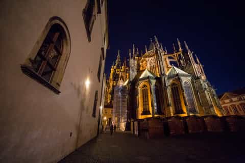 3-Hour Tour of Prague Castle and Old Town After Dark