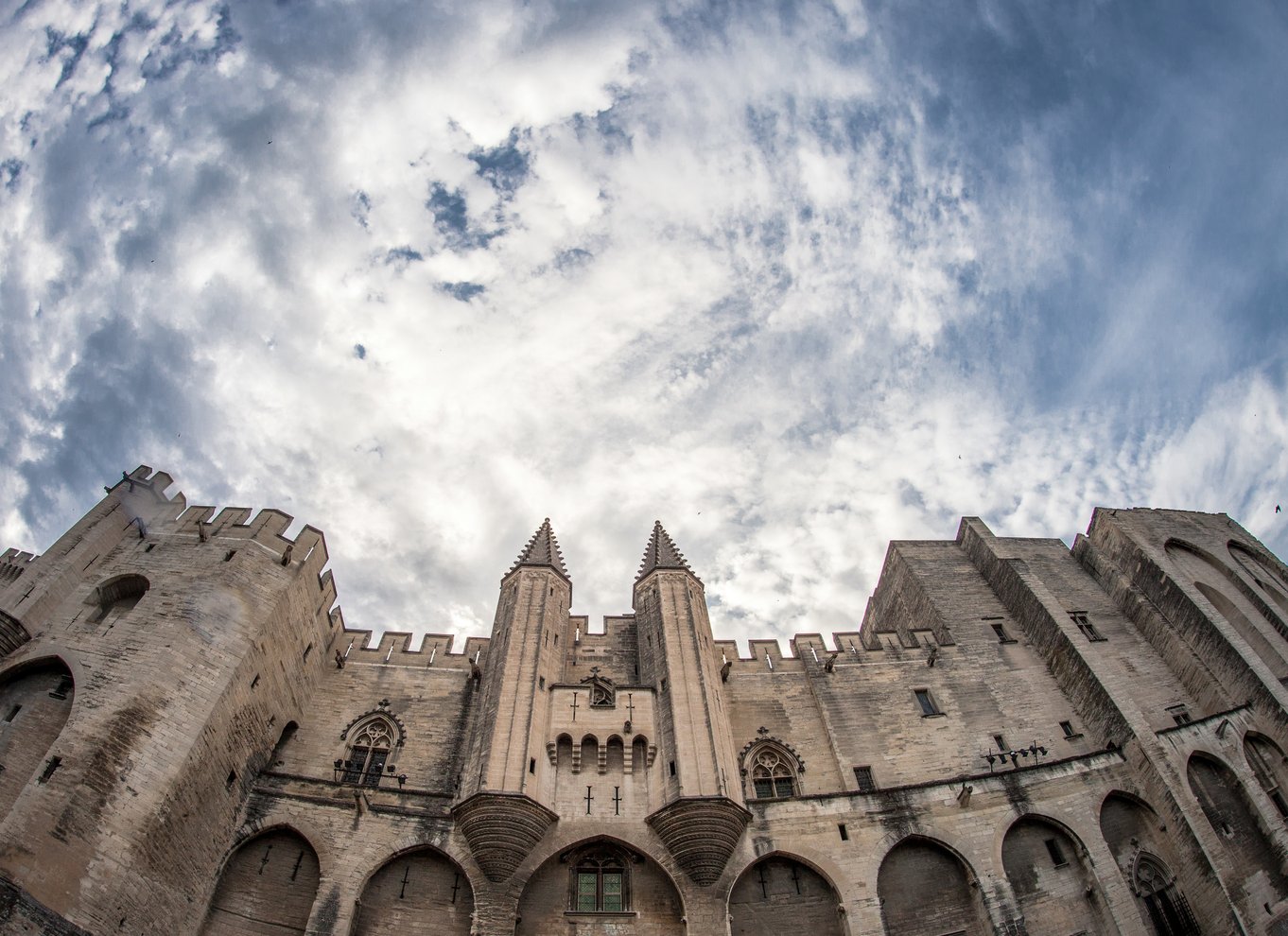 Avignon, byvandring om morgenen med adgang til pavepaladset