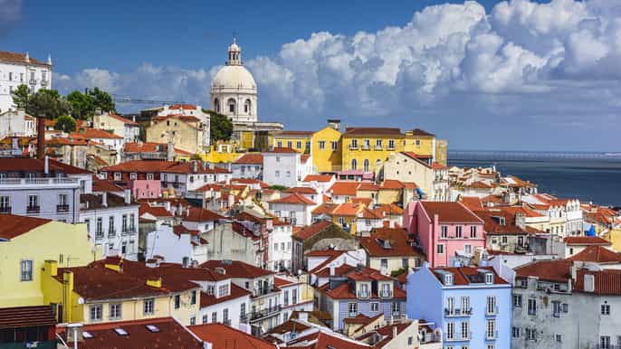 lisbon alfama walking tour