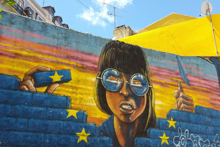 Lisbon: Street Art and Historical Walking Tour