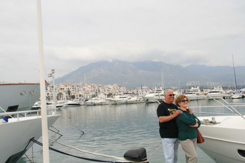 Marbella, Mijas y Puerto Banús: tour de un díaTour desde Torremolinos en inglés