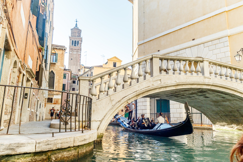 Venice: Traditional Shared Gondola RideVenice: Traditional Shared Gondola Experience