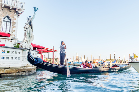 Venetië: traditionele gedeelde gondeltocht