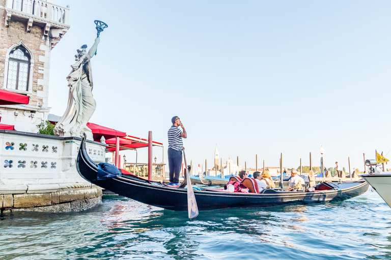 Venise : excursion en groupe en gondole traditionnelle