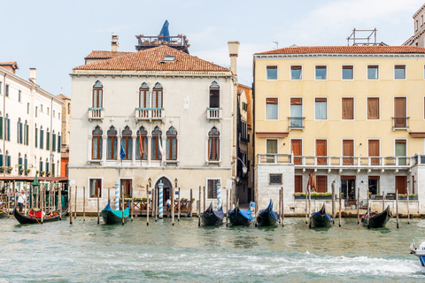 Venice: Traditional Shared Gondola RideVenice: Traditional Shared Gondola Experience