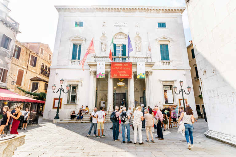 Majestic Teatro La Fenice: Zwiedzanie z przewodnikiem w WenecjiWycieczka po włosku