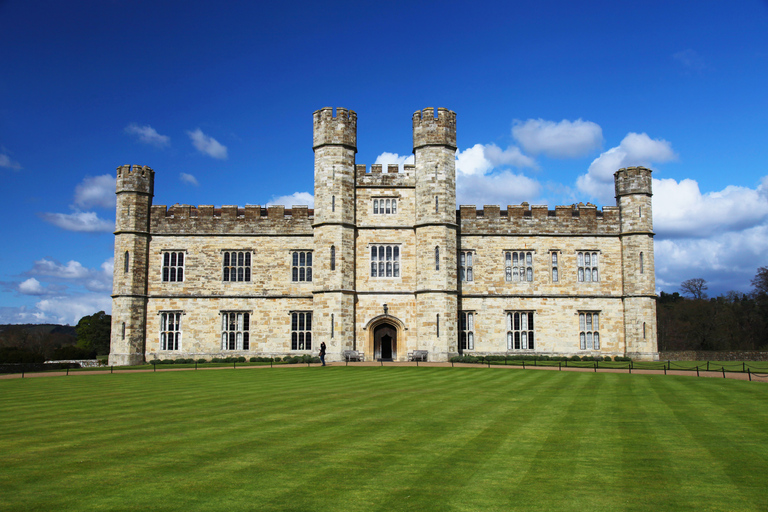 Leeds Castle, Canterbury, Dover & Greenwich Boat Ride Tour in Spanish - All Entries without River Cruise