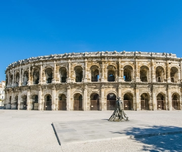 Pont du Gard, Uzès e Nîmes: tour di mezza giornata con ingresso a pagamento