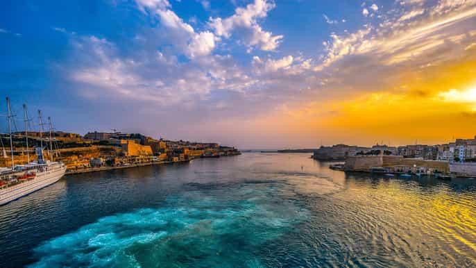 welcome to valletta private tour with a local