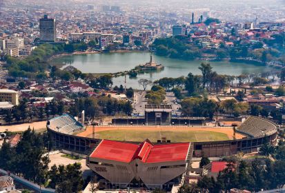 Antananarivo: Private Walking Tour with a Local Guide
