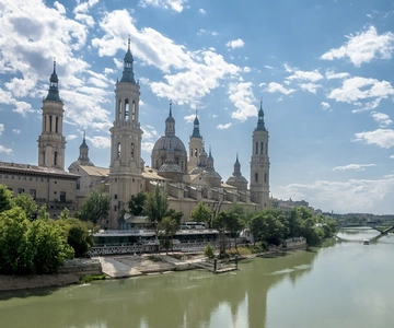 Zaragoza: Tour Privado con Guía Local