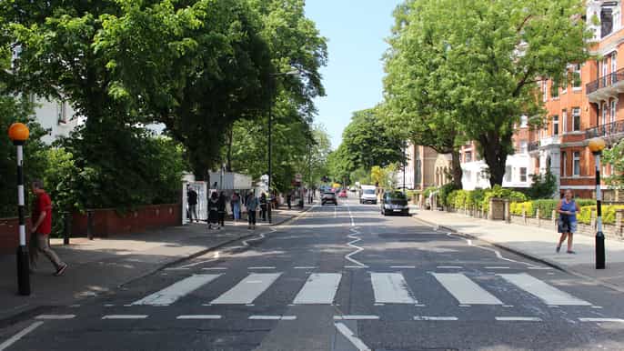 beatles tour of london by black taxi