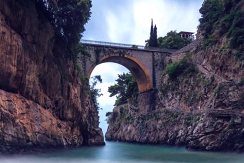 Desde Sorrento: tour de día completo a la costa de Amalfi