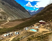 Excursão pelo Vulcão do Canyon Maipo de Santiago, o Vulcão do Canyon Maipo e a Primavera Quente - Hizvo