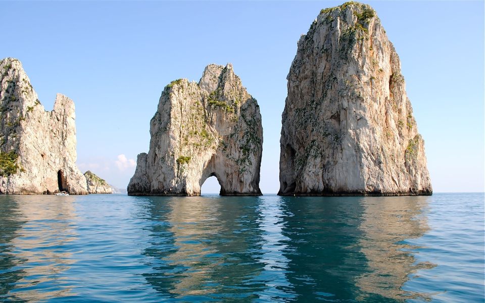 Capri: tour con giro in barca da Sorrento