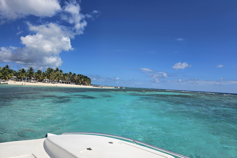 VIP tour to Saona Island by speedboat with a visit to paradise beaches SAONA ISLAND VIP SPANISH