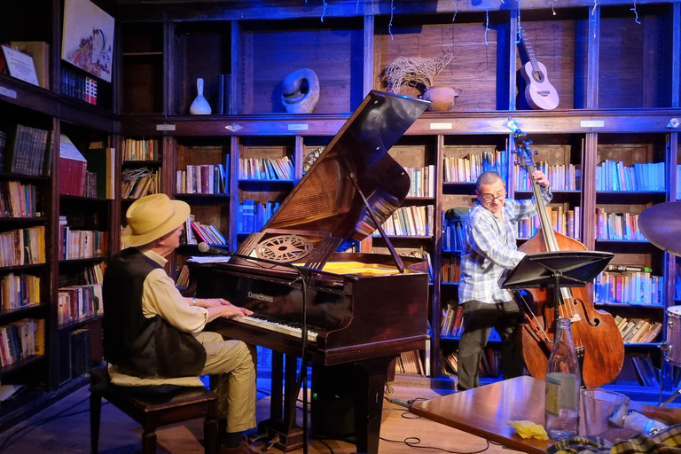 Visite pied à pied de Recoleta et spectacle de jazz en direct