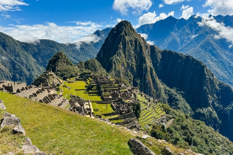 Machu Picchu: Standard Admission Ticket Last Minute Ticket Circuit 3 (low part) + Tour Guide