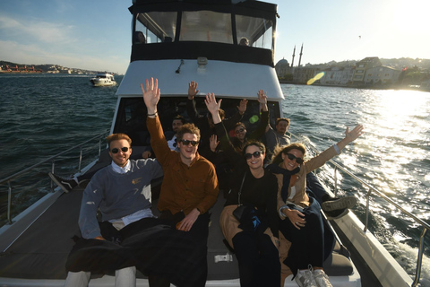 Istanbul: Bosphorus Sunset Yacht Cruise with Snacks Bosphorus Small Group Sunset Yacht Cruise with Snacks
