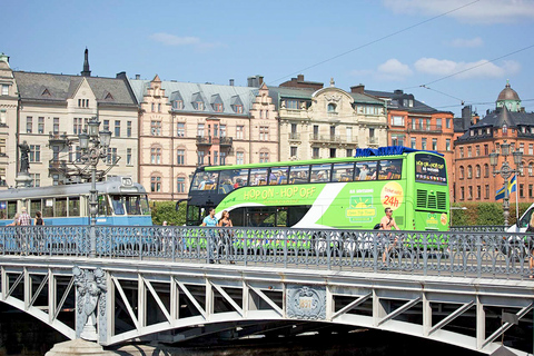 Stockholm: Hop-on-hop-off-boot met audiogids en bootoptieStockholm: 24-uurs sightseeingbus