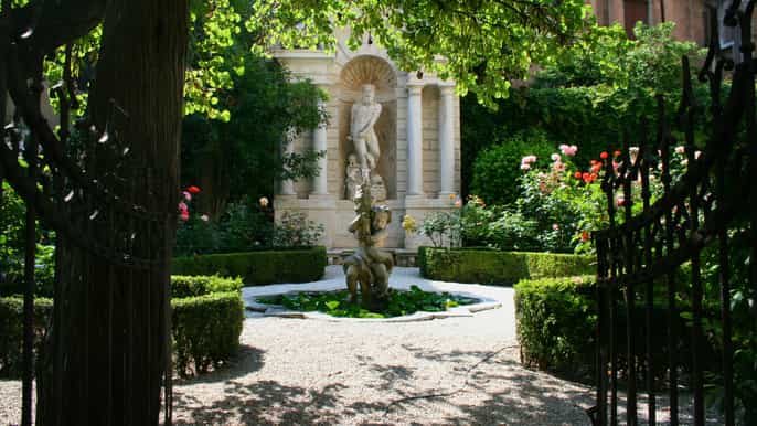 venice 2hour secret gardens tour