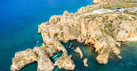 Lagos: cuevas de Piedade y costa en catamarán