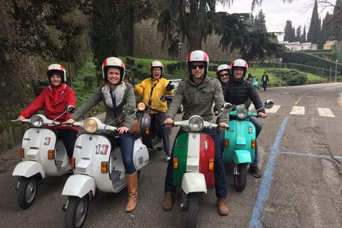 From Florence: Tuscan Countryside Tour on a Vintage Vespa