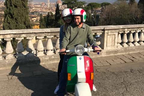 From Florence: Tuscan Countryside Tour on a Vintage Vespa