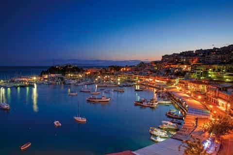 Evening in Piraeus & Romantic Dinner in Athens