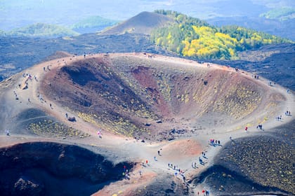 Mt. Etna: Private Tour with Winery Lunch & Wine Tasting