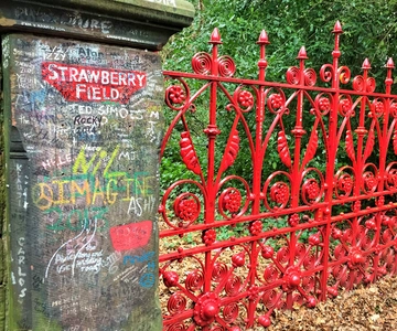 Liverpool: Private 3-Hour Beatles Classic Tour by Taxi