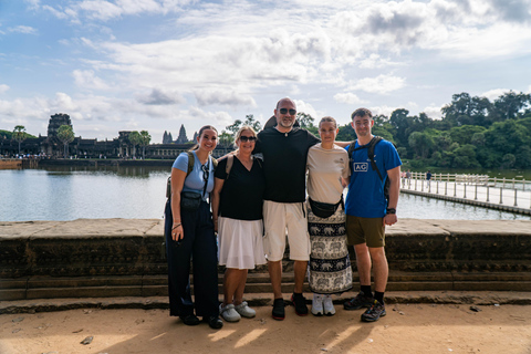 Siem Reap: Angkor Wat Sunrise & Evening Foodie Full-Day Tour Haft Day: Angkor Wat Sunrise with Breakfast & Lunch