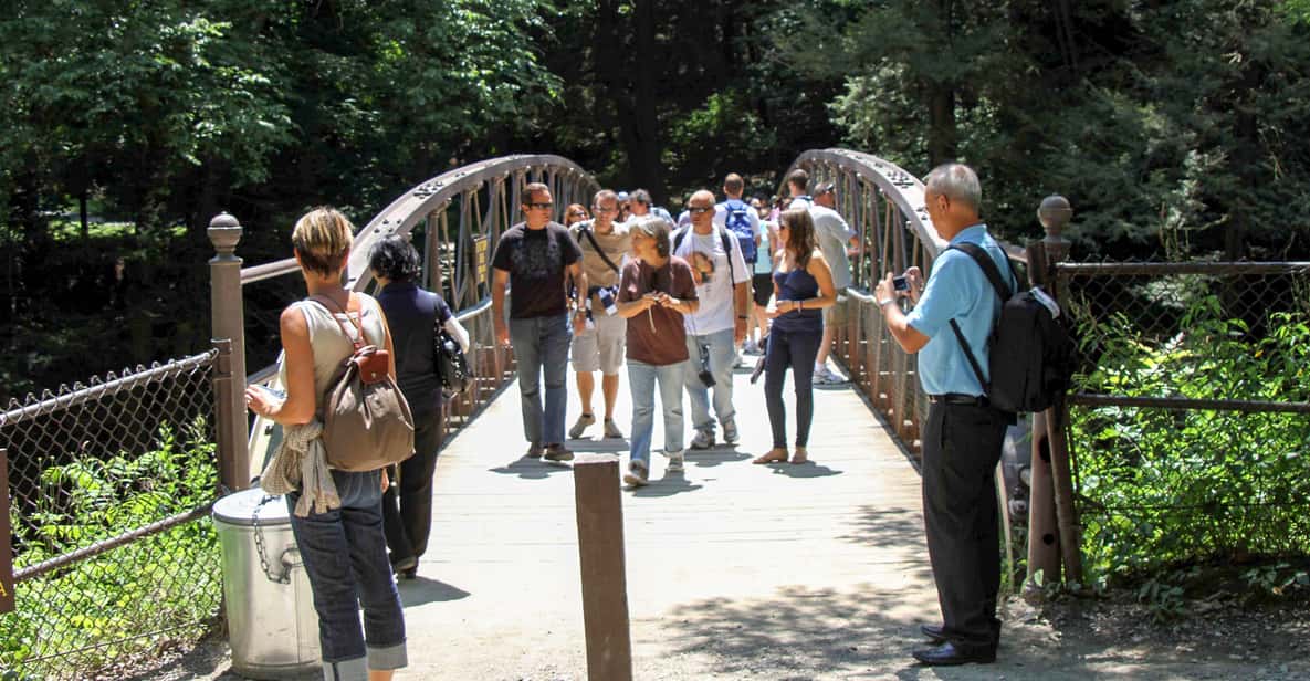 2-Day Niagara Falls and Shopping Trip from New York City