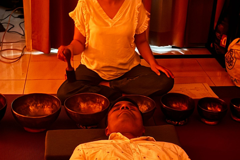 Bangkok: Sound Bowl Healing Session