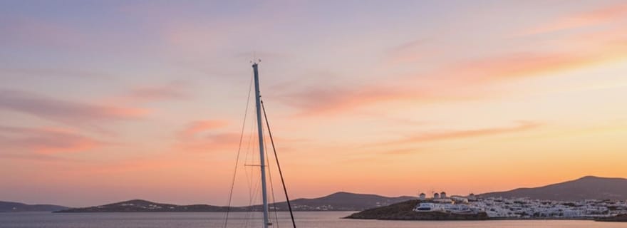 Mykonos : croisière au coucher du soleil avec démonstration de navigation et prosecco de bienvenue