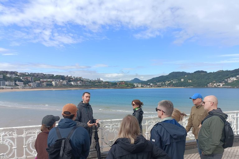San Sebastián: Historic Center Walking Tour with Local Guide San Sebastián: Guided Historical Walking Tour